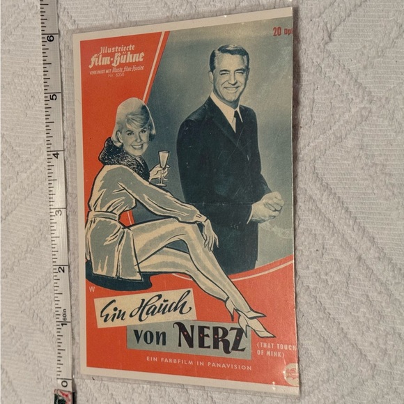 Vintage post card - unused. German post card for 1962 Cary Grant & Doris Day. - Picture 2 of 6